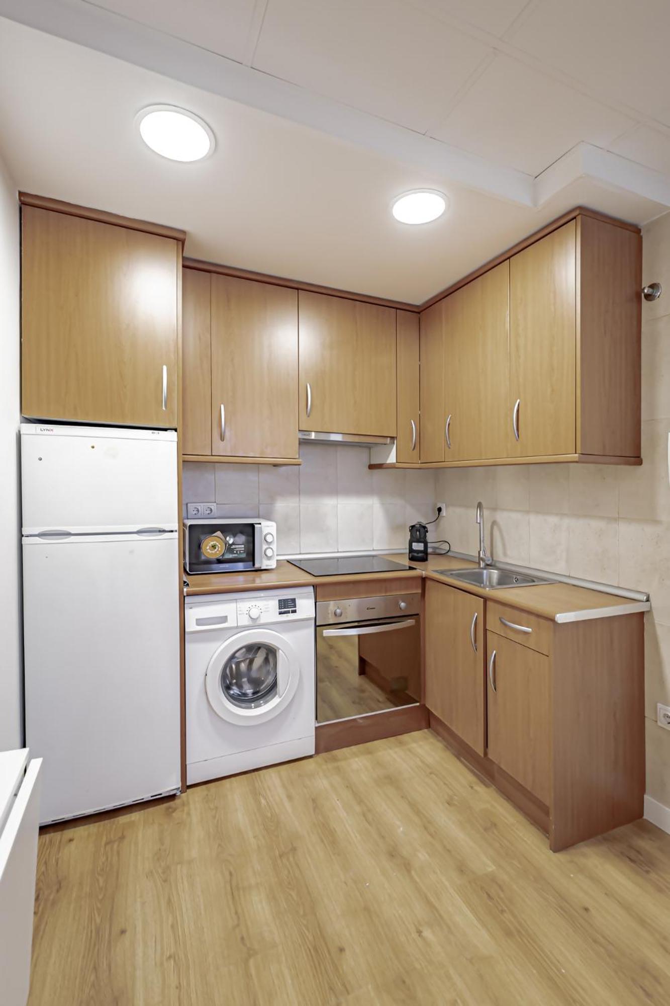 Apartamentos Noviembre Madrid Exterior photo
