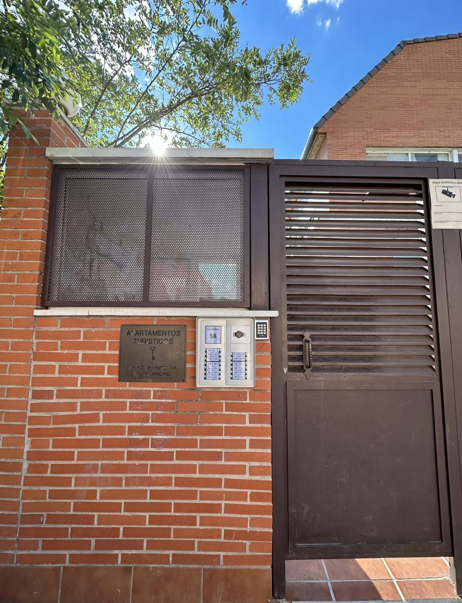 Apartamentos Noviembre Madrid Exterior photo